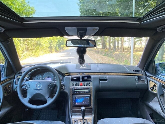 Mercedes E 260 2000, 229,555 km - 2.6 л - Masallı