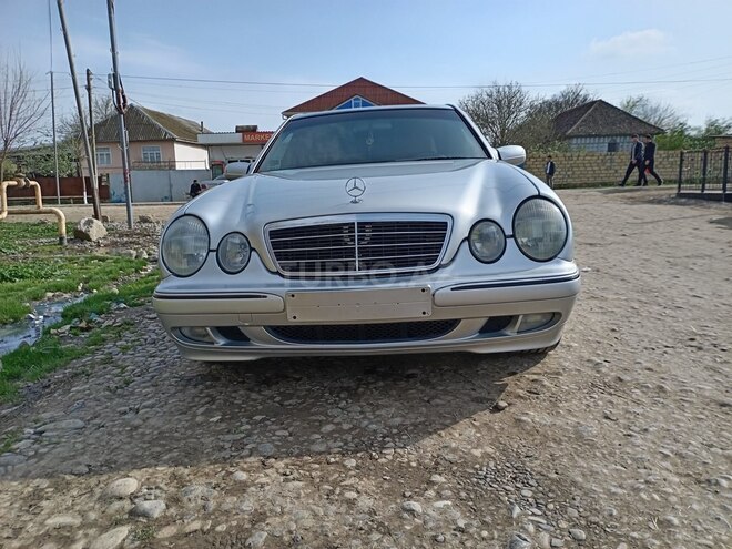 Mercedes E 240 2000, 243,560 km - 2.4 l - Cəlilabad