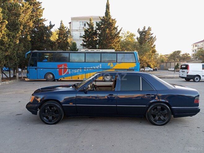 Mercedes E 220 1995, 455,594 km - 2.2 l - Sumqayıt