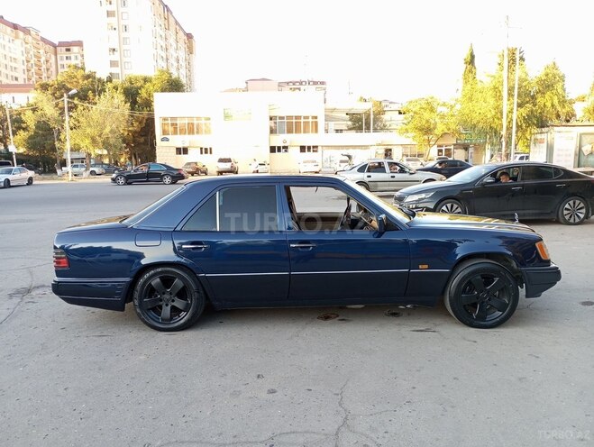 Mercedes E 220 1995, 455,594 km - 2.2 l - Sumqayıt