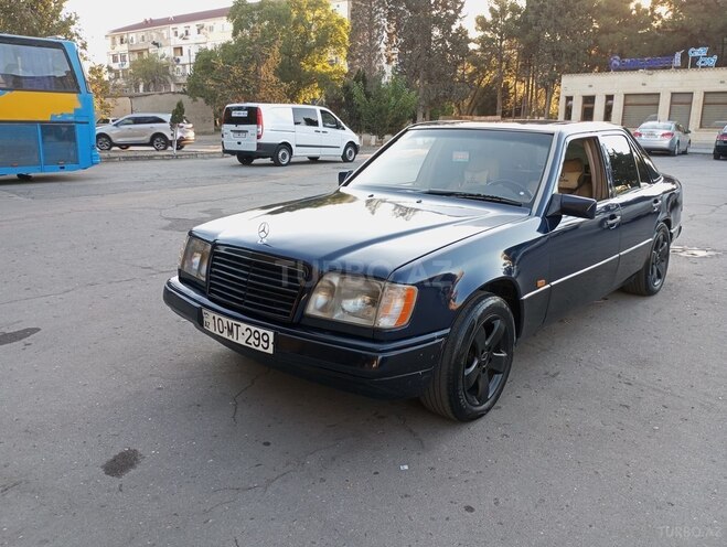 Mercedes E 220 1995, 455,594 km - 2.2 l - Sumqayıt
