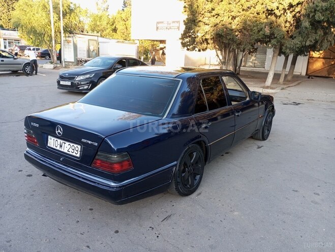 Mercedes E 220 1995, 455,594 km - 2.2 l - Sumqayıt