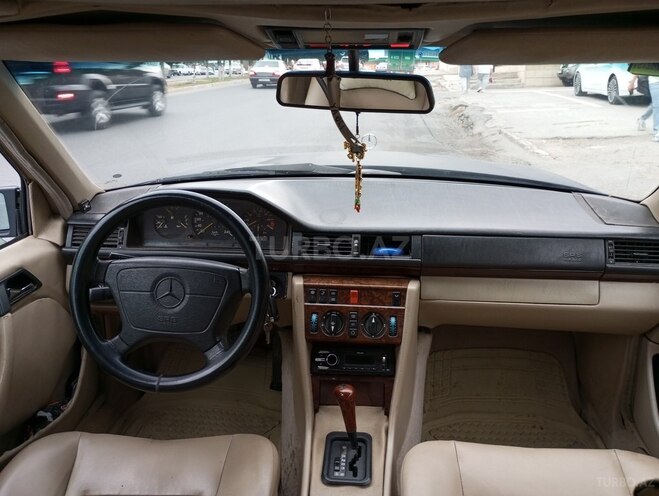 Mercedes E 220 1995, 455,594 km - 2.2 l - Sumqayıt