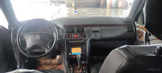 Mercedes E 240 2001, 245,000 km - 2.4 л - Bərdə