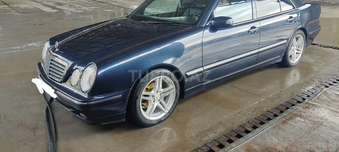 Mercedes E 240 2001, 245,000 km - 2.4 л - Bərdə