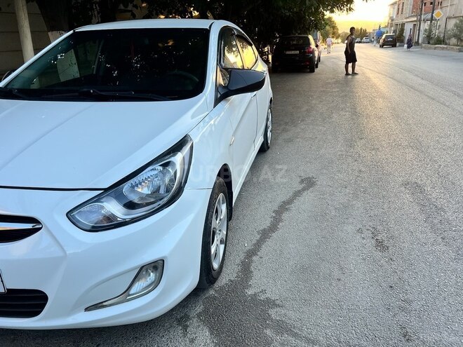 Hyundai Accent 2013, 300,485 km - 1.4 л - Bakı