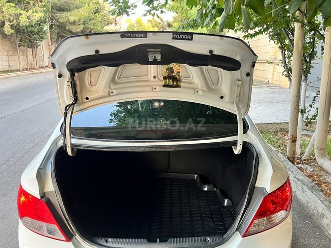 Hyundai Accent 2013, 300,485 km - 1.4 л - Bakı