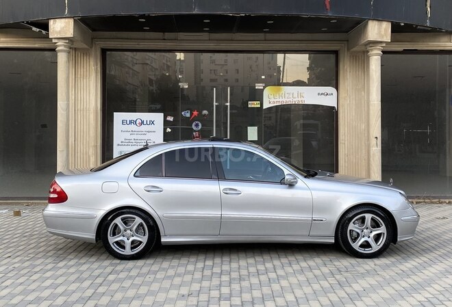 Mercedes E 320 2002, 266,000 km - 3.2 l - Bakı