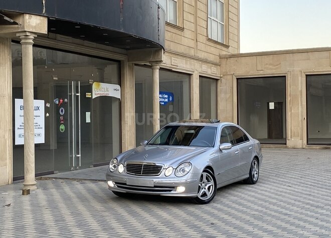 Mercedes E 320 2002, 266,000 km - 3.2 l - Bakı