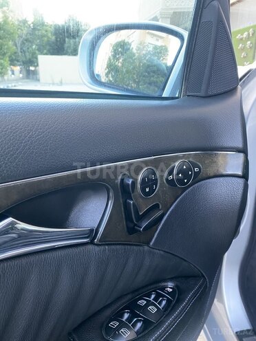 Mercedes E 320 2002, 266,000 km - 3.2 l - Bakı
