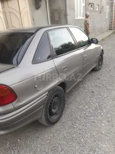 Opel Astra 1996, 388,000 km - 1.6 l - Quba