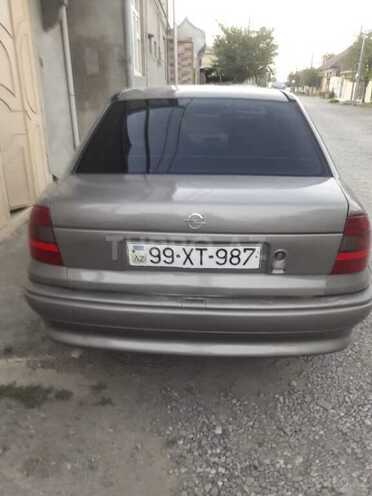 Opel Astra 1996, 388,000 km - 1.6 l - Quba