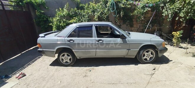 Mercedes 190 1990, 142,152 km - 2.0 l - Bakı