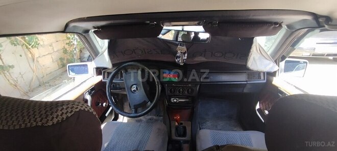 Mercedes 190 1990, 142,152 km - 2.0 l - Bakı