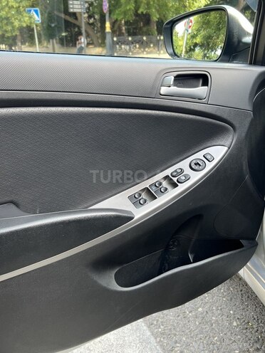 Hyundai Accent 2016, 190,000 km - 1.6 л - Bakı