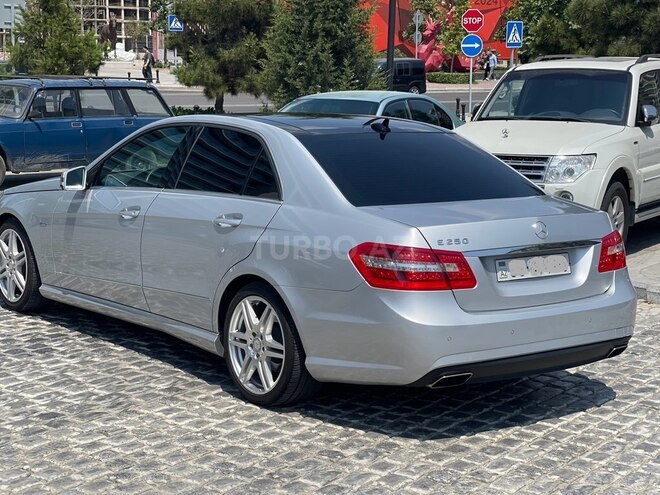 Mercedes E 250 2011, 176,900 km - 1.8 l - Bakı