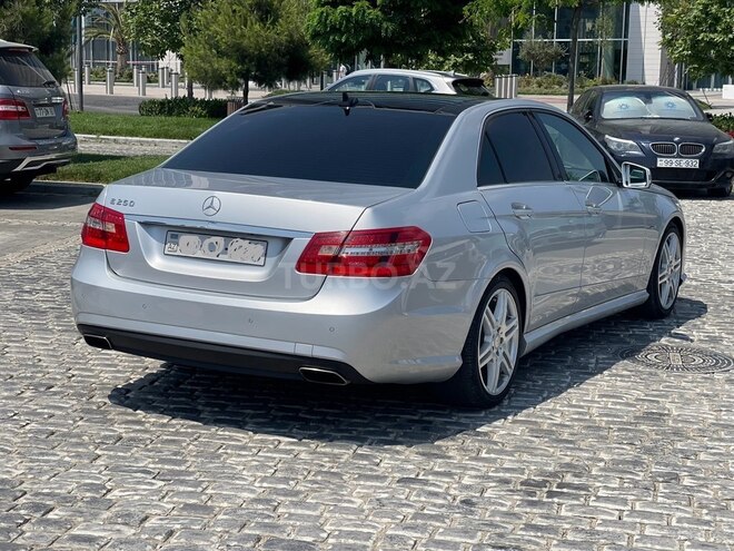 Mercedes E 250 2011, 176,900 km - 1.8 l - Bakı
