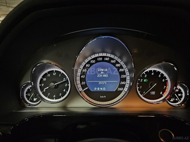 Mercedes E 200 2010, 230,000 km - 1.8 л - Bakı