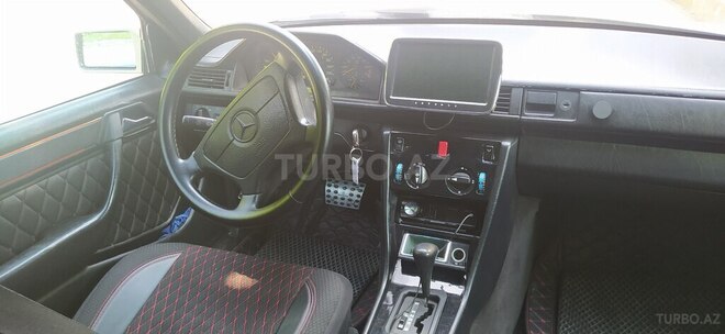 Mercedes E 220 1993, 400,000 km - 2.2 l - Qəbələ