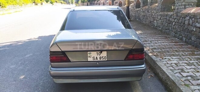 Mercedes E 220 1993, 400,000 km - 2.2 l - Qəbələ