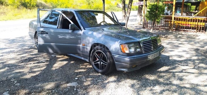 Mercedes E 220 1993, 400,000 km - 2.2 l - Qəbələ