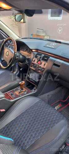 Mercedes E 240 1998, 180,000 km - 2.4 l - Sumqayıt
