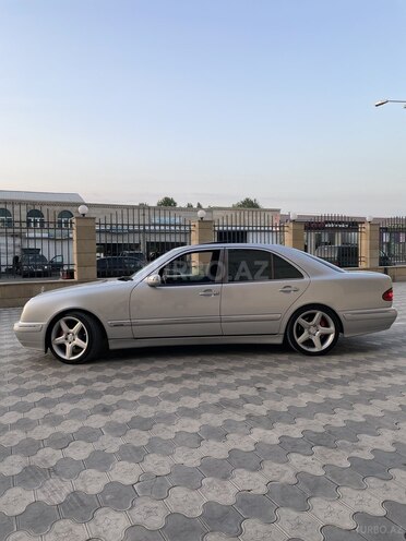 Mercedes E 320 2000, 279,606 km - 3.2 l - Bərdə