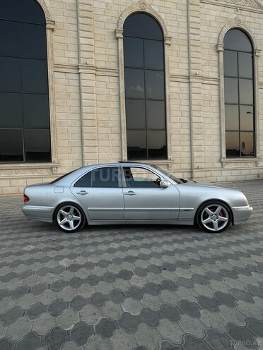 Mercedes E 320 2000, 279,606 km - 3.2 l - Bərdə