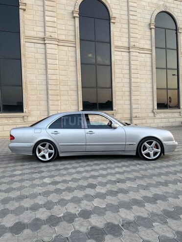 Mercedes E 320 2000, 279,606 km - 3.2 l - Bərdə