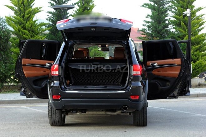 Jeep Grand Cherokee 2012, 157,000 km - 3.6 l - Quba