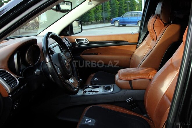 Jeep Grand Cherokee 2012, 157,000 km - 3.6 l - Quba