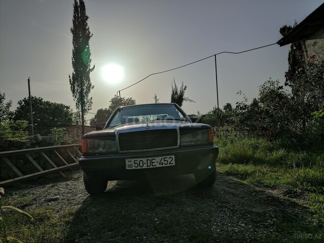 Mercedes 190 1993, 542,000 km - 2.0 л - Astara