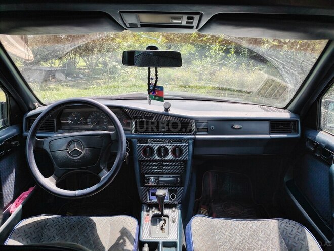 Mercedes 190 1993, 542,000 km - 2.0 л - Astara