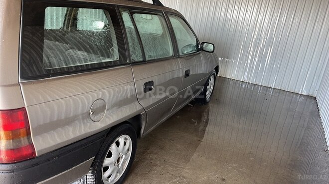 Opel Astra 1997, 255,000 km - 1.6 l - Bakı