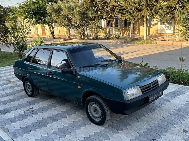 LADA (VAZ) 21099 2000, 95,000 km - 1.6 л - Salyan