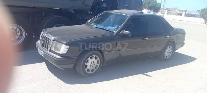 Mercedes E 250 1993, 495,223 km - 2.5 l - Bakı