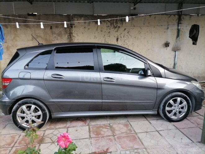 Mercedes B 170 2009, 217,000 km - 1.7 l - Bakı