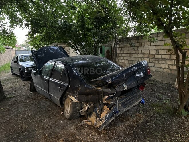Mercedes C 350 1997, 25,000 km - 3.5 l - Bakı