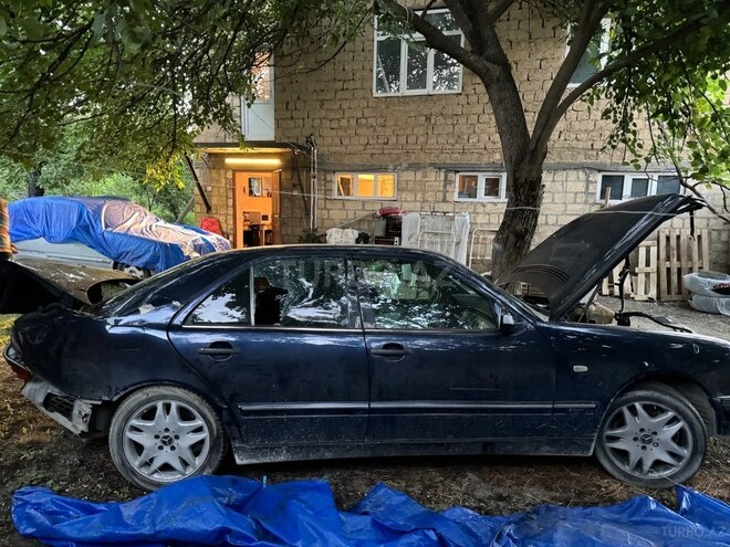Mercedes C 350 1997, 25,000 km - 3.5 l - Bakı