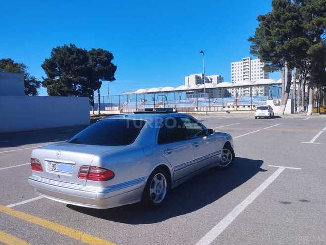 Mercedes E 270 2001, 375,000 km - 2.7 l - Bakı