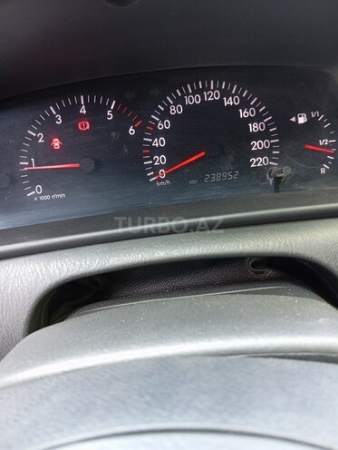 Toyota Corolla 2006, 258,000 km - 1.4 l - Bakı