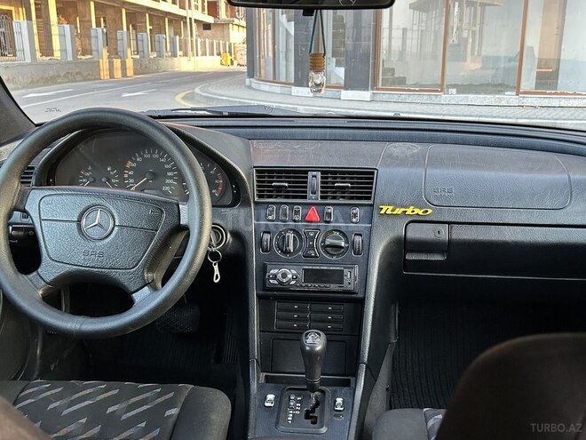 Mercedes C 220 1999, 395,000 km - 2.2 l - Sumqayıt