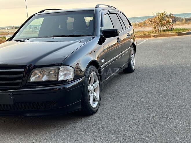 Mercedes C 220 1999, 395,000 km - 2.2 l - Sumqayıt