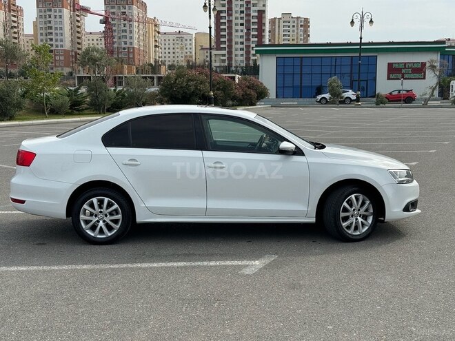 Volkswagen Jetta 2013, 223,240 km - 2.0 л - Sumqayıt