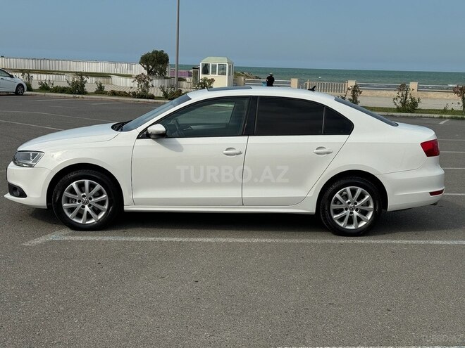 Volkswagen Jetta 2013, 223,240 km - 2.0 л - Sumqayıt