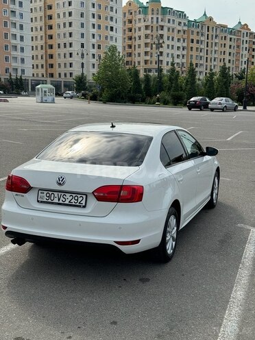 Volkswagen Jetta 2013, 223,240 km - 2.0 л - Sumqayıt