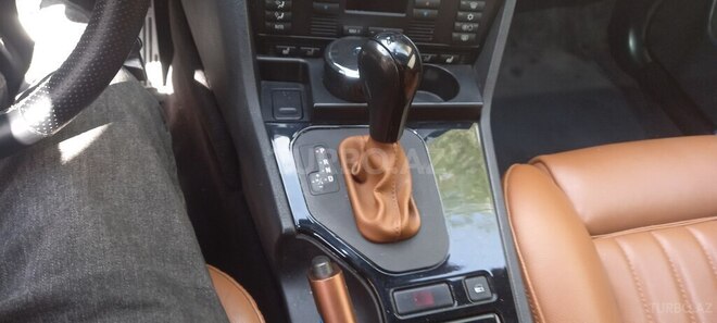 BMW 525 2001, 204,000 km - 2.5 л - Beyləqan