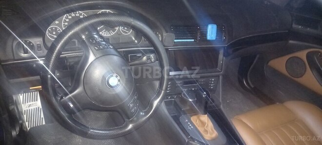 BMW 525 2001, 204,000 km - 2.5 л - Beyləqan