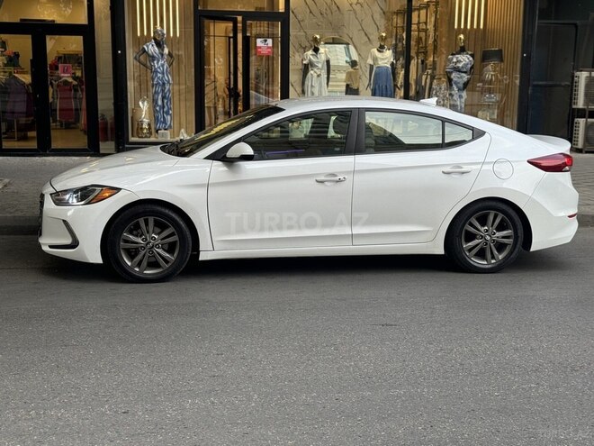 Hyundai Elantra 2017, 106,700 km - 2.0 l - Bakı