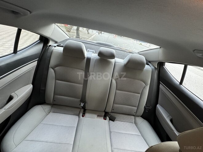 Hyundai Elantra 2017, 106,700 km - 2.0 l - Bakı